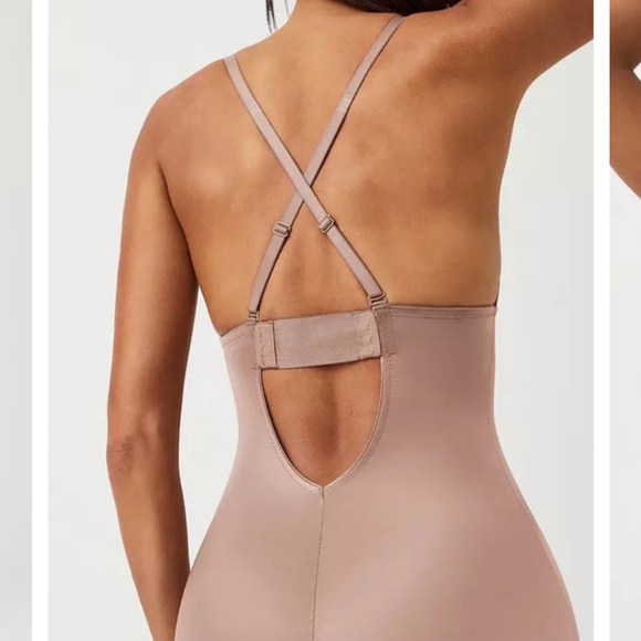 SPANX Suit Your Fancy Plunge Low Back Mid-Thigh Bodysuit Size XL Beige - Picture 5 of 16